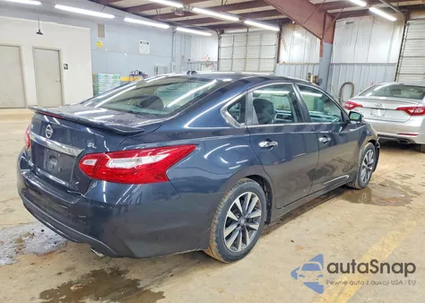 2016 Nissan Altima 2.5 z USA, uszkodzony, nr VIN 1N4AL3AP5GC121971